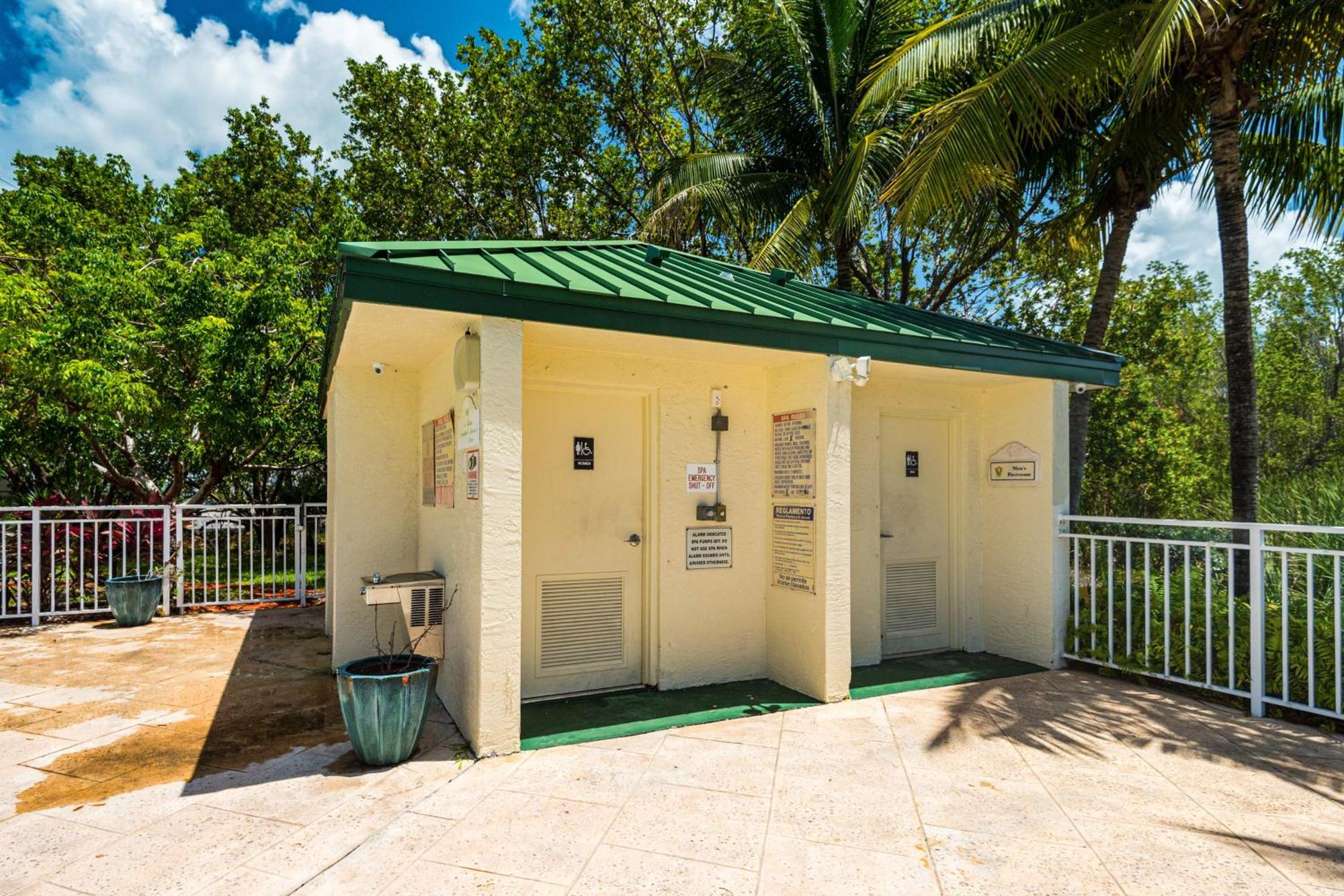 Sunrise Suites Jamaica Suite #102 Кі-Вест Номер фото